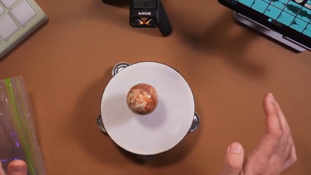 Ich wollte ein Plugin, das mir hilft, diese Sounds quasi in jedes Instrument oder jeden Sound meiner Tracks einzubetten.