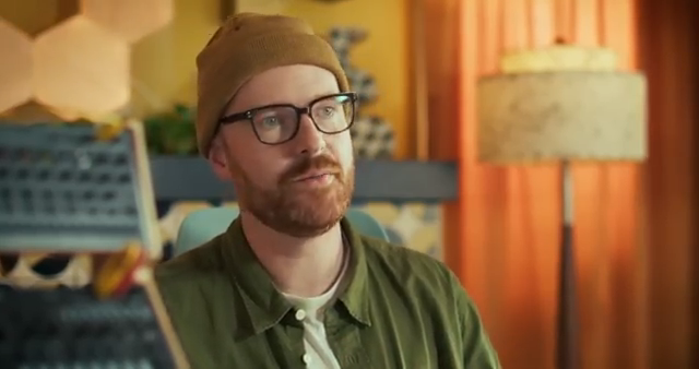 Es gibt viele detaillierte Parameter wie Head-Position und Geschwindigkeit, Grain-Size, Dichte und Form, Reverse-Probability und mehr…