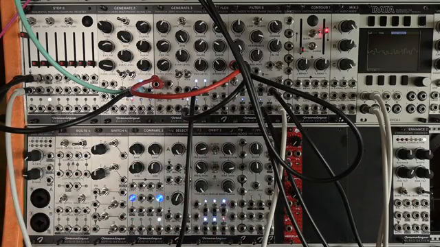 Die eingehenden Werte sind nicht an die Clock gebunden, wirken also zufällig. Aber sie bleiben immer irgendwie am Raster, weil das Timing…