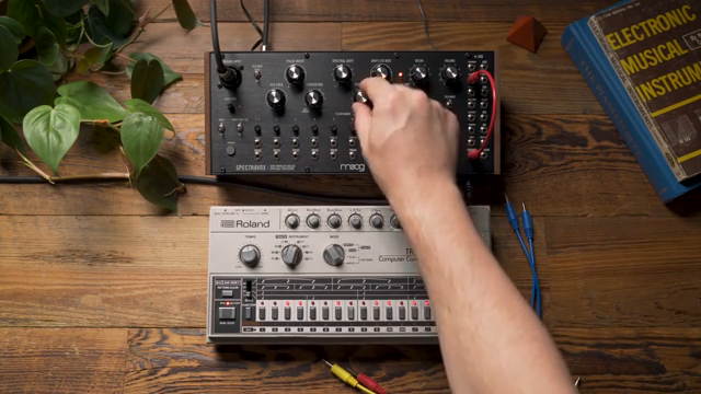 Mit der Resonanz ganz unten nutze ich alle 10 Filterbänder fast wie einen grafischen EQ.