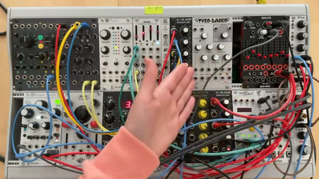 Frap Tools: Taktile Dialoge und modulare Willensfreiheit – Ein Interview mit Isabella Forciniti