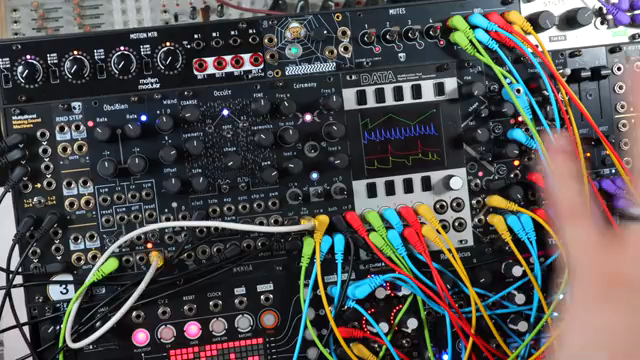 DivKid entfesselt Nekyia Circuits: Ceremony & Sigil – Twin Peaks, Filter-Freaks und Modulationswahnsinn