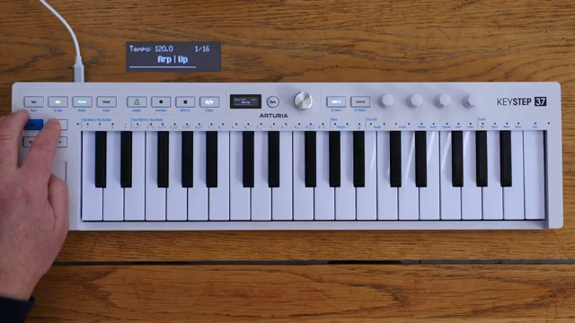 Starsky Carr entfesselt das Arturia KeyStep 37 MkII: Sequencer-Wahnsinn und mutierende Arps