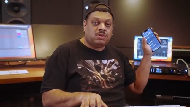 Ich habe das Piano hier direkt auf meinem Handy geändert. All diese Dinge ändern sich.