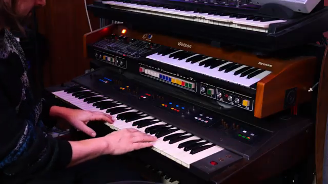 HAINBACH und die String Armonica MK2: Obertongesänge und klangliches Glaswerk