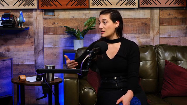 Metamyther beleuchtet: Lea Bertuccis Klangschatten und lebendige Maschinen