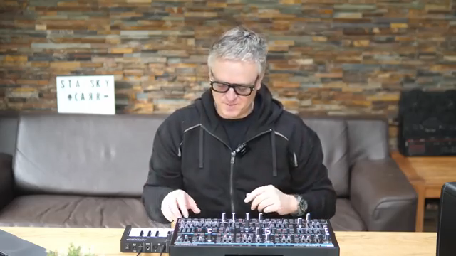 Das zeigt einfach, warum die Super JX für ihre Pads berühmt waren.