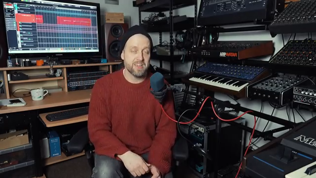 Wir schauen uns etwas aus der allerobersten Liga an, den EMS Synthi 100 mit Vocoder 5000.