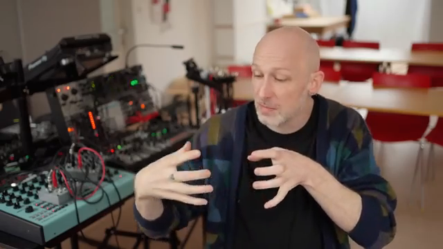 Seine Präsenz in der Musik ist sehr bedeutend, da es so viel Energie und Farbe in eine Komposition bringt, aber gleichzeitig nicht…