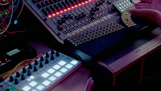 I mostly just love it to trigger the chords at the moment although I'm just starting to dive into it.