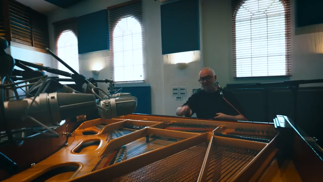 Für mich geht es beim Sampling – besonders beim Klavier – vor allem darum, es an diesem Tag einzufangen, denn so wird es nie wieder klingen.