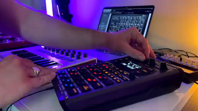 Ich nenne ihn immer gern ein Studio-Chamäleon.