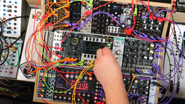 Ich reduziere langsam den Floor und höre, wie der Beat einfach zurückfällt ... bis auf die Hauptschläge, letztlich auf nichts, wenn ich ihn…