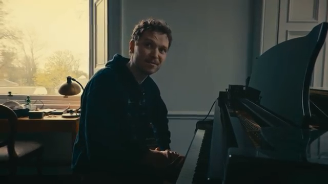 Es ist immer noch ein Konzertflügel, also hat er einen ziemlich hohen Dynamikumfang.