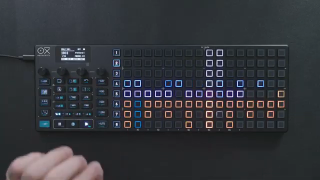 Du kannst auch auf die Performance-Seite gehen, um Spuren stummzuschalten oder solo zu schalten.