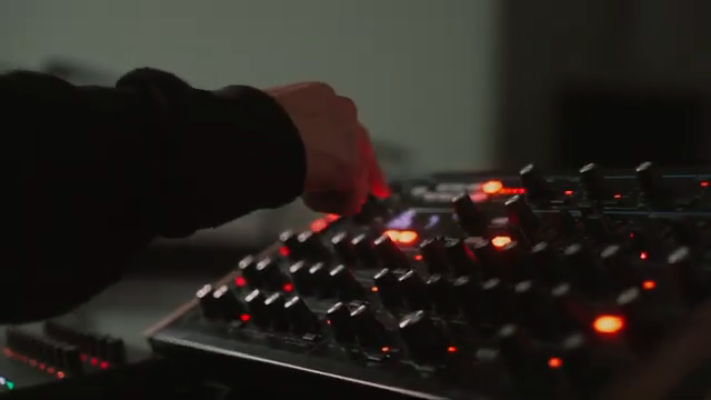 Novation Peak im Live-Rig von SCALER: Digitales Kraftpaket als Herzstück der Hybrid-Performance