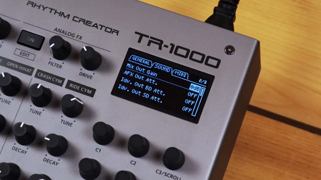 Wir haben jetzt einen Mix-Out-Gain, der von -14 bis +18 dB reicht, sowie einen Boost für den USB-Audio-Stream-Ausgang, damit wir das Signal…