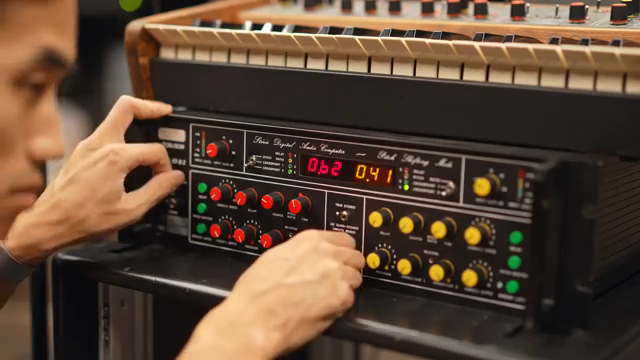 Some of the noise just seems to be from the switches being old and dirty, the internals of the machine definitely end up in the buffer and…
