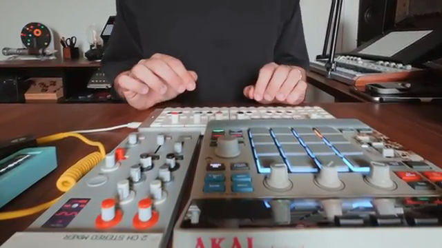 Es gab immer diese Lücke in der Musiktechnik für mich, die bisher von einem uralten Gerät gefüllt wurde, dem Korg Kaoss Pad Mini, oder?