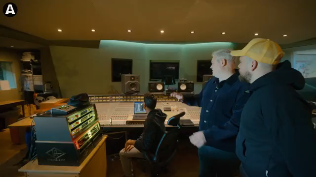 Das ist im Moment wirklich nur ein Lautstärkeregler für unser Monitoring, und wir haben alle Apollo-Rigs mitgebracht.