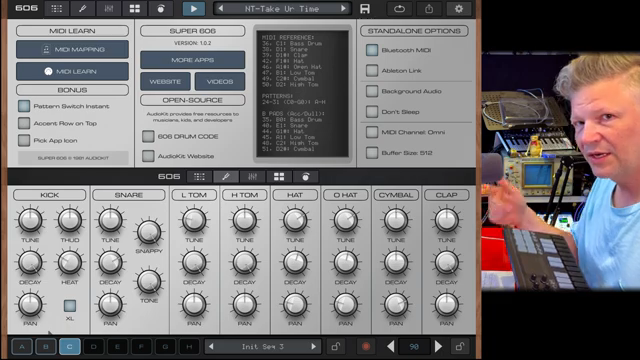 Du kannst das laufen lassen und mit einem Controller in Echtzeit zwischen Patterns wechseln, während du etwas anderes spielst.