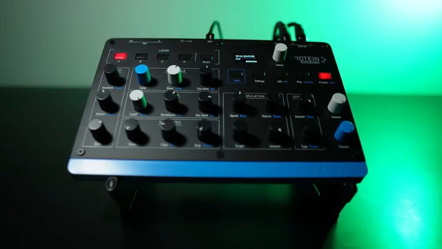 Jedes Mal, wenn ich mich dransetze, kommt sofort dieser Pretty Hate Machine-Vibe auf.