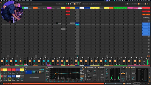 Rapid Flows Track-in-einer-Stunde-Session: MIDI-Chaos und Echtzeit-Grooves