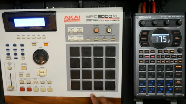 Jetzt kann ich bis zu drei Tracks synchron mit dem SP404 sequenzieren, also drei Bänke.