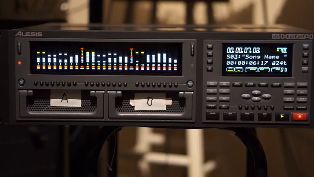 Mit dem HD24 kann ich komplett DAWless aufnehmen, wenn ich ein Multitrack ohne Computer machen will.