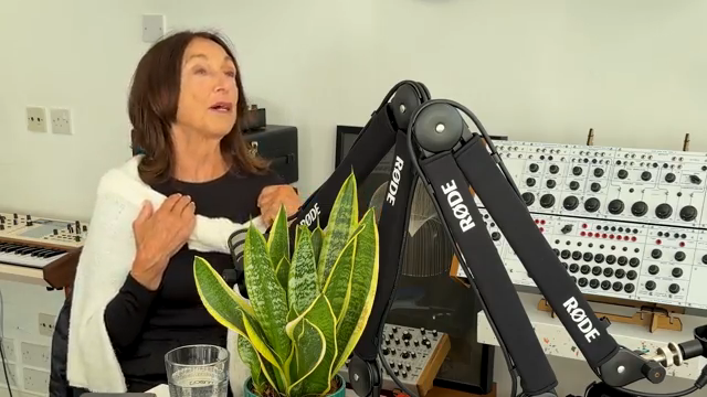 Signal Sounds: Suzanne Cianis Klangkartografie – Buchla, Quad und die Kunst der Immersion
